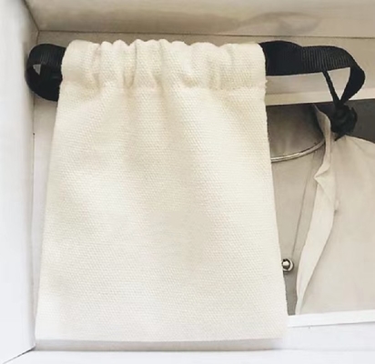 การพิมพ์สกรีนกระเป๋าใส่เครื่องประดับ Drawstring กระเป๋าเครื่องประดับผ้าฝ้ายสีขาวสำหรับนาฬิกา