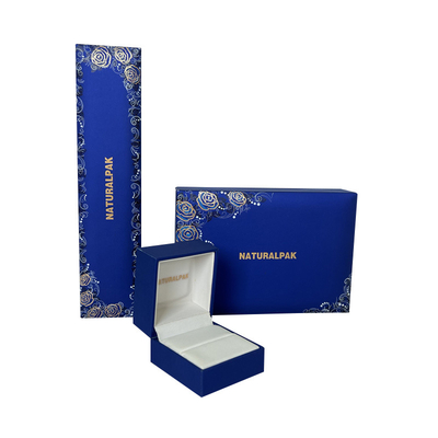 กระดาษแบบกำหนดเองพร้อมกล่องบรรจุภัณฑ์เครื่องประดับโลโก้ฟอยล์สีทอง