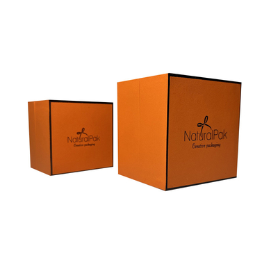 สองชิ้นยกกล่องกระดาษพร้อมฐานปิดภาคเรียนกล่องบรรจุภัณฑ์แข็ง Hermes สีส้ม