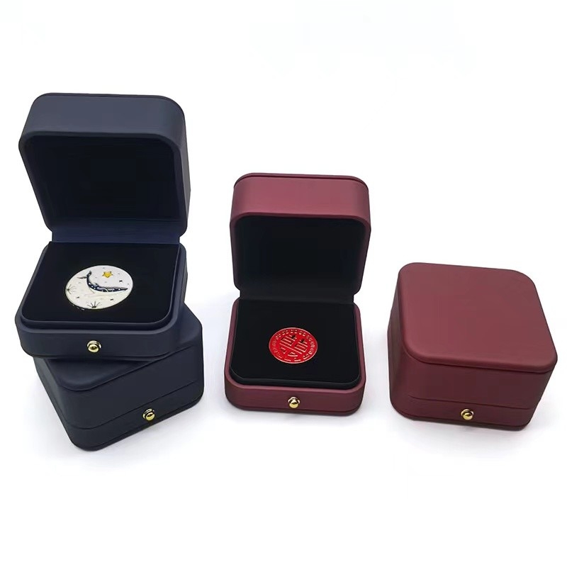 กล่องใส่เหรียญที่ระลึกของ Navy Burgundy กล่องเก็บเหรียญมุมกลม